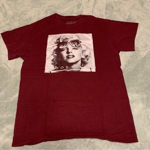 MENS size medium tshirt